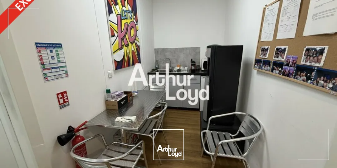 Bureaux et petit stockage sur la route de la Baronne