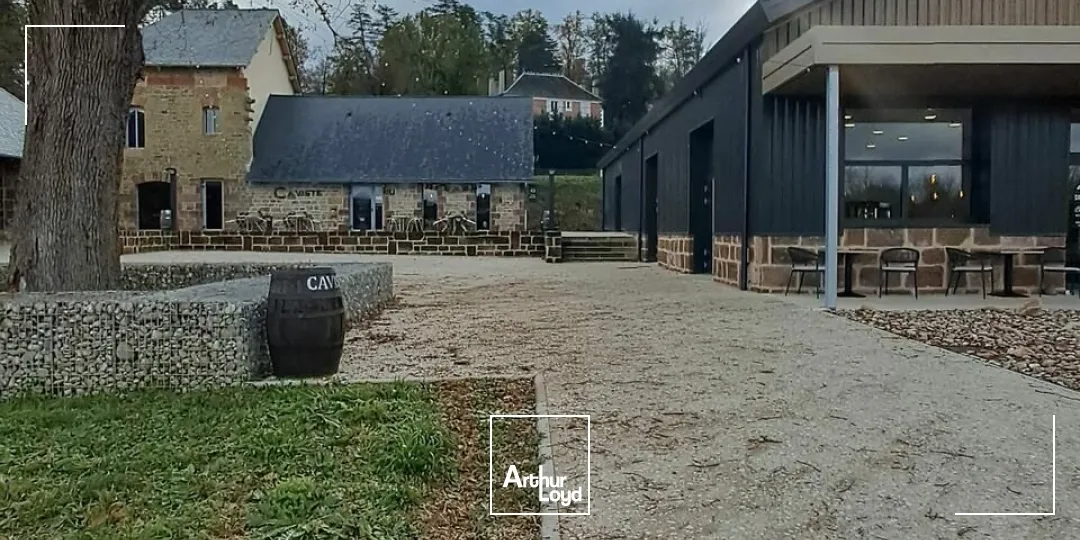 LOCAL COMMERCIAL location à SAINT PANTALEON DE LARCHE 19600