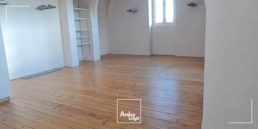 BUREAUX location à BRIVE-LA-GAILLARDE 19100