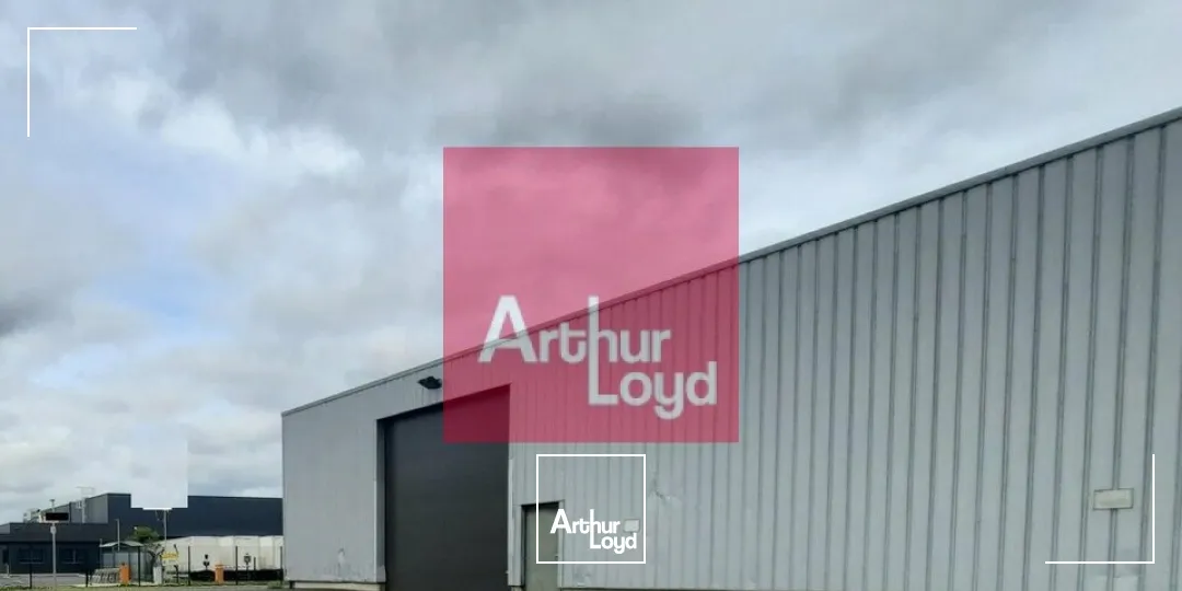 RIOM PARC EUROPEEN A LOUER ENTREPOT 1800 M²