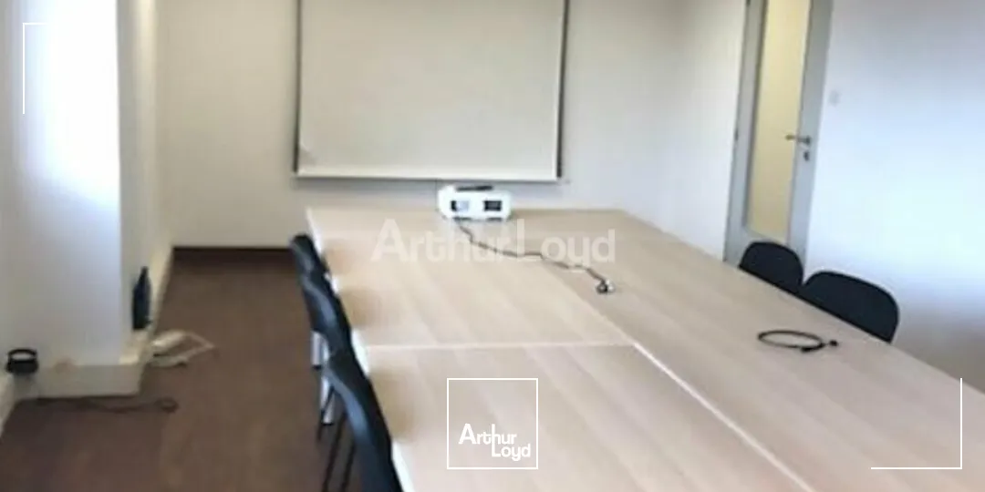 BUREAUX à LOUER de 178 m²