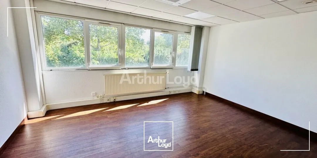BUREAUX à LOUER de 178 m²
