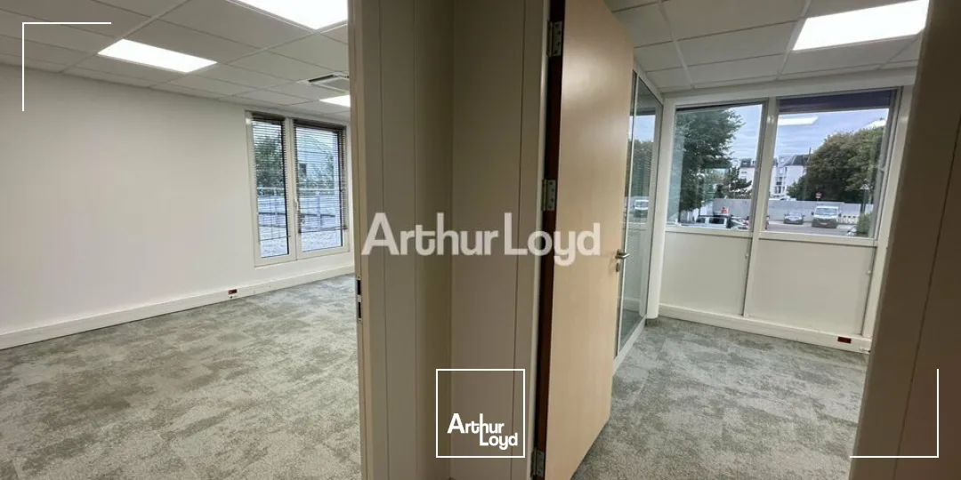 BUREAUX à LOUER de 298 m²