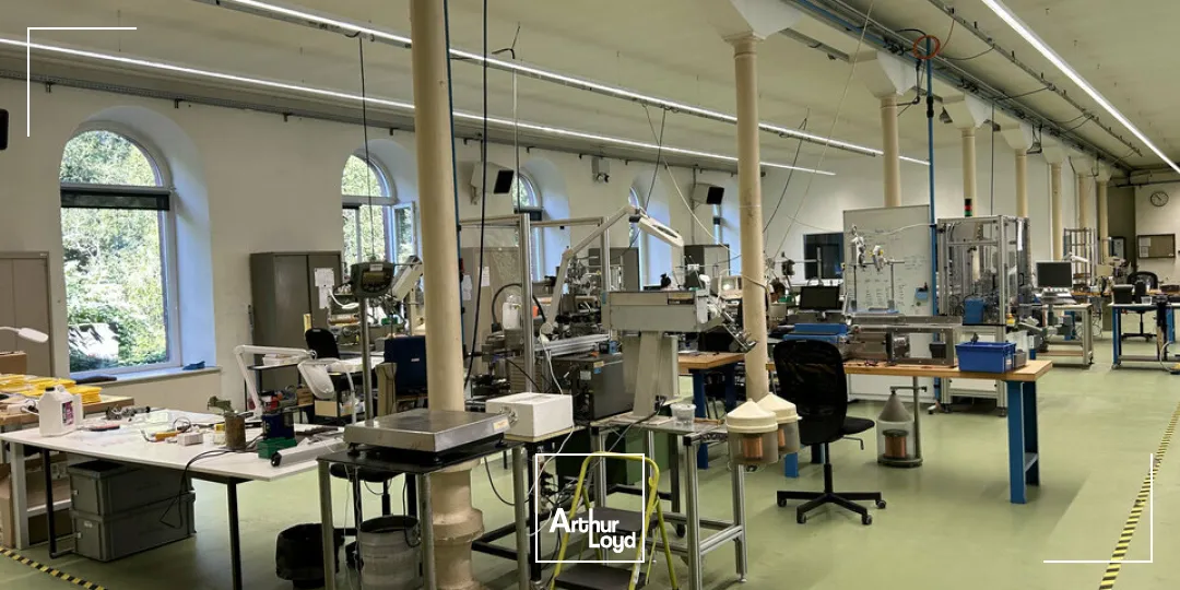 LOCAL D'ACTIVITE - ENTREPOT à VENDRE de 2520 m²