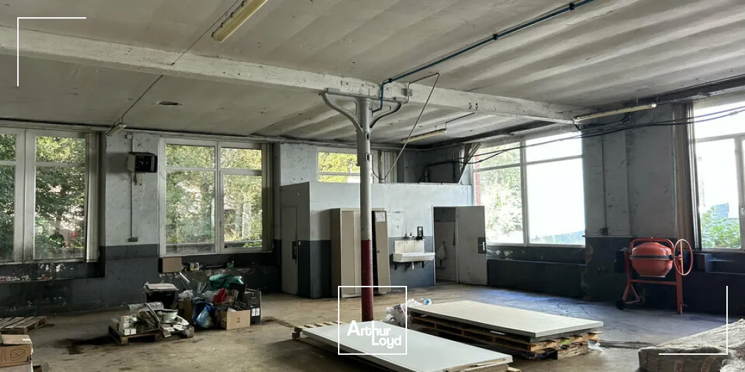 LOCAL D'ACTIVITE - ENTREPOT à VENDRE de 2520 m²