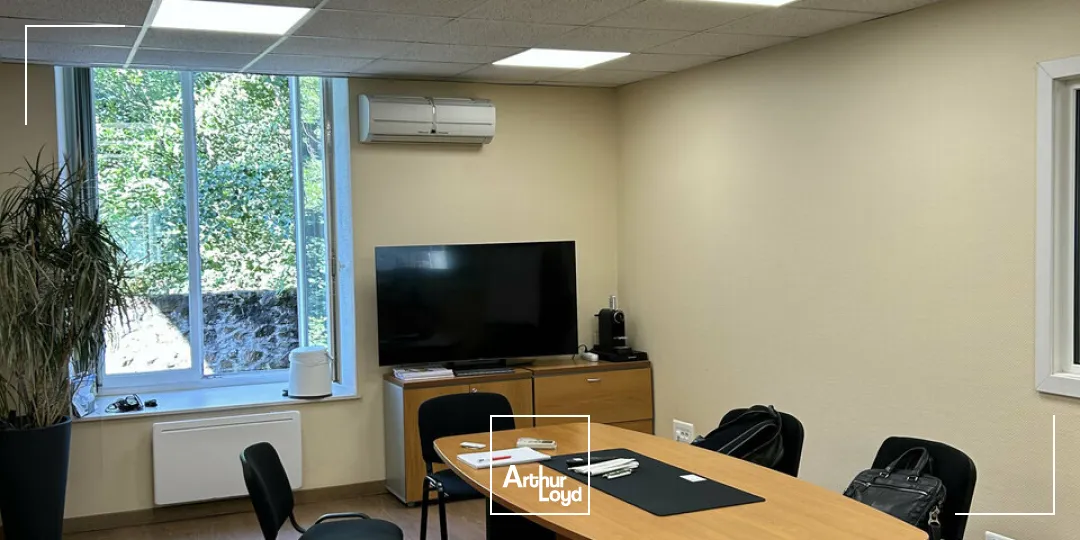 LOCAL D'ACTIVITE - ENTREPOT à VENDRE de 2520 m²