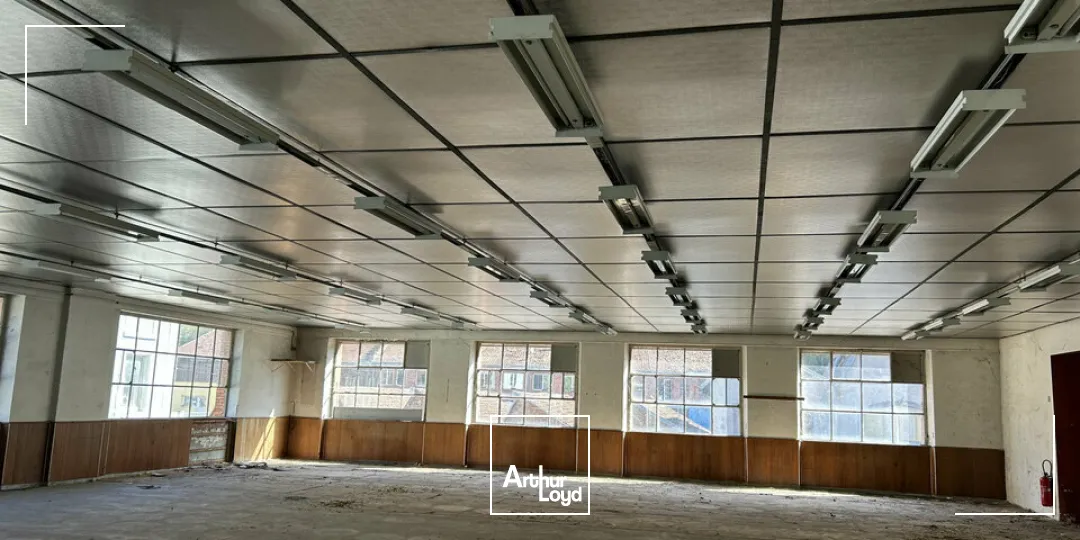 LOCAL D'ACTIVITE - ENTREPOT à VENDRE de 2520 m²