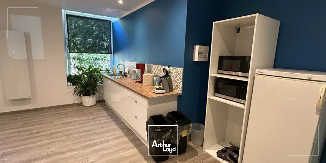 LOCAL D'ACTIVITE - ENTREPOT à VENDRE de 2520 m²