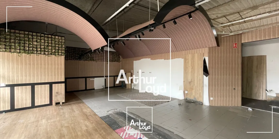 Belle visibilité et emplacement stratégique - cellule commerciale à louer à Alès Sud