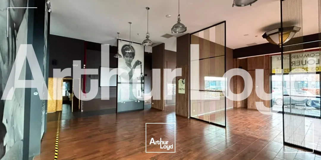Local commercial 431 m² Lesquin | Parc de la Motte - Visibilité maximale & accès direct aux grands axes
