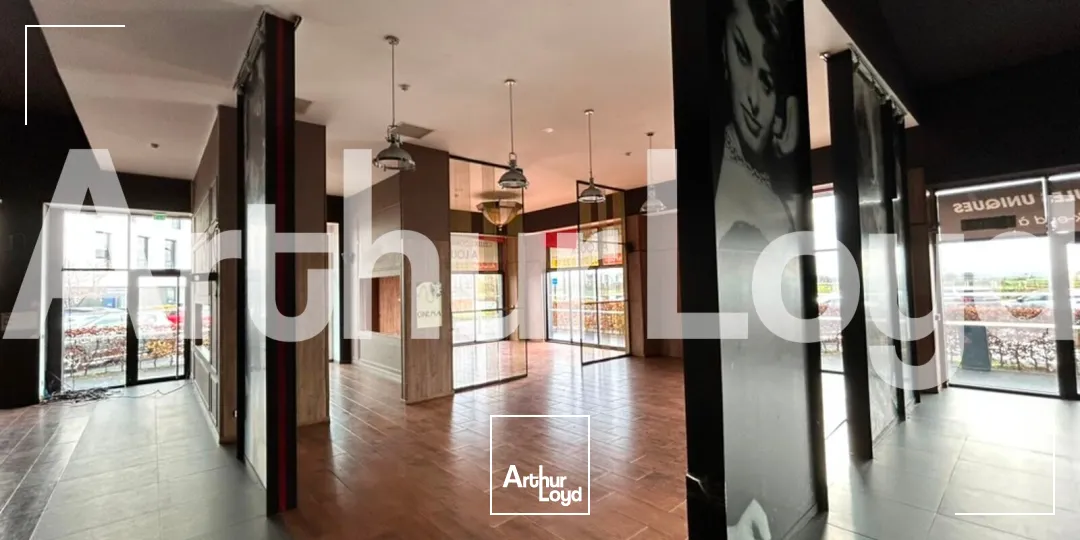 Local commercial 431 m² Lesquin | Parc de la Motte - Visibilité maximale & accès direct aux grands axes