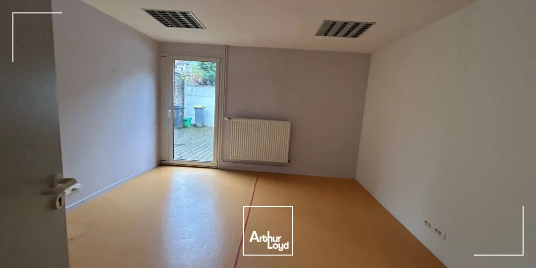 Immeuble de bureaux indépendant à Cambrai idéalement situé à proximité de la gare, à vendre