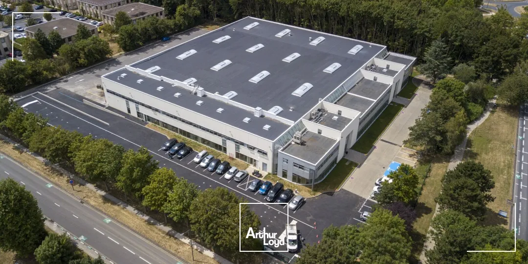 En location, entrepôt 6 465 m² opérationnel immédiatement - Quais + Parc sécurisé - Paris Nord 2 - Roissy 5 min