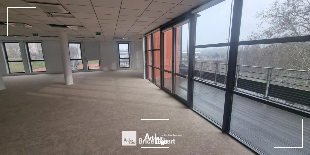 A louer - CITE PARK - Bureaux au sein d'un parc arboré - Caluire et Cuire