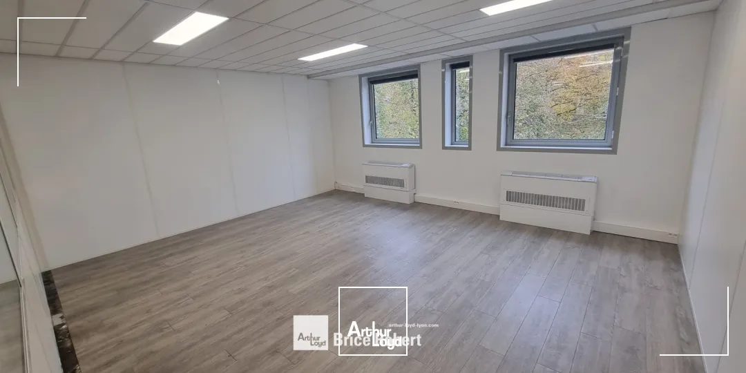 A louer - LE FORUM - Bureaux proches de la Gare - Lyon 3ème Part-Dieu