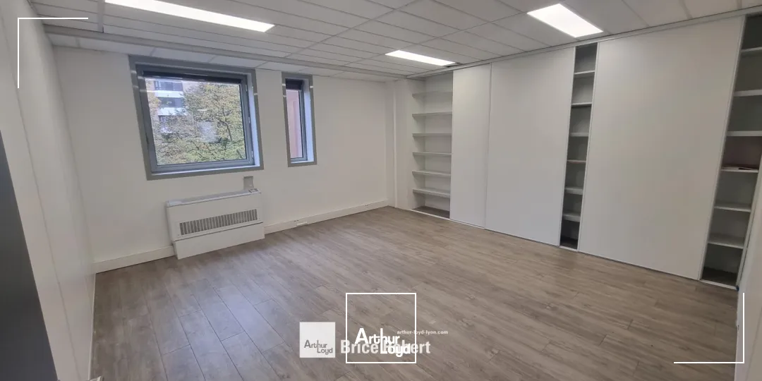 A louer - LE FORUM - Bureaux proches de la Gare - Lyon 3ème Part-Dieu