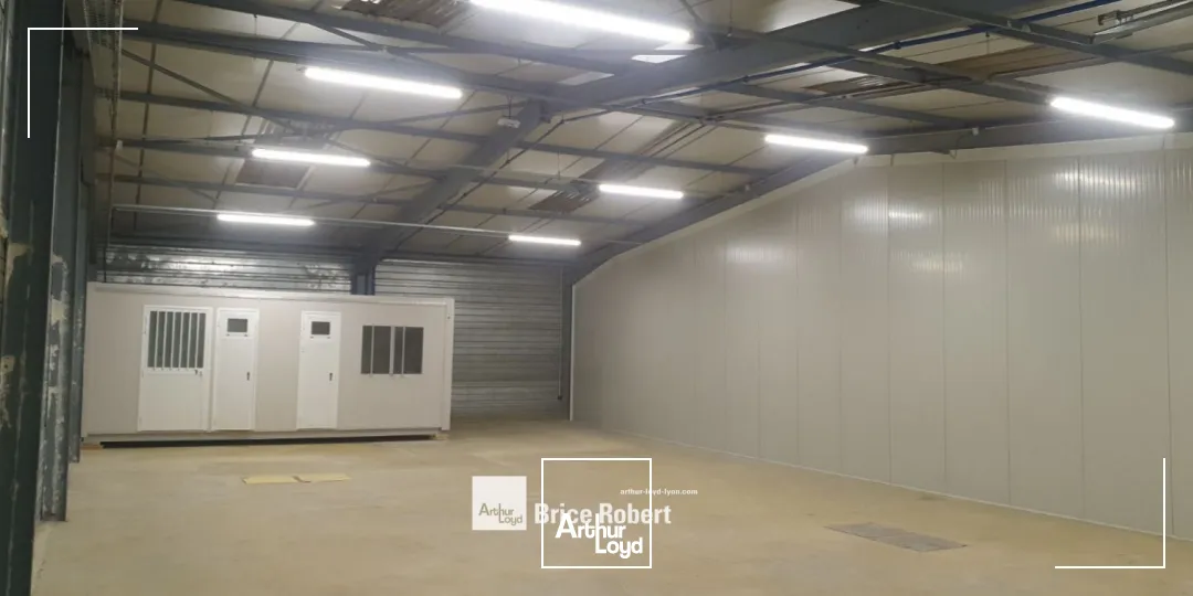 A LOUER - cellules d'activité disponible - IRIGNY