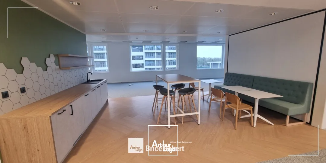 A louer - WORK #2 - Bureaux dans un immeuble tertiaire - Lyon 2ème Confluence 