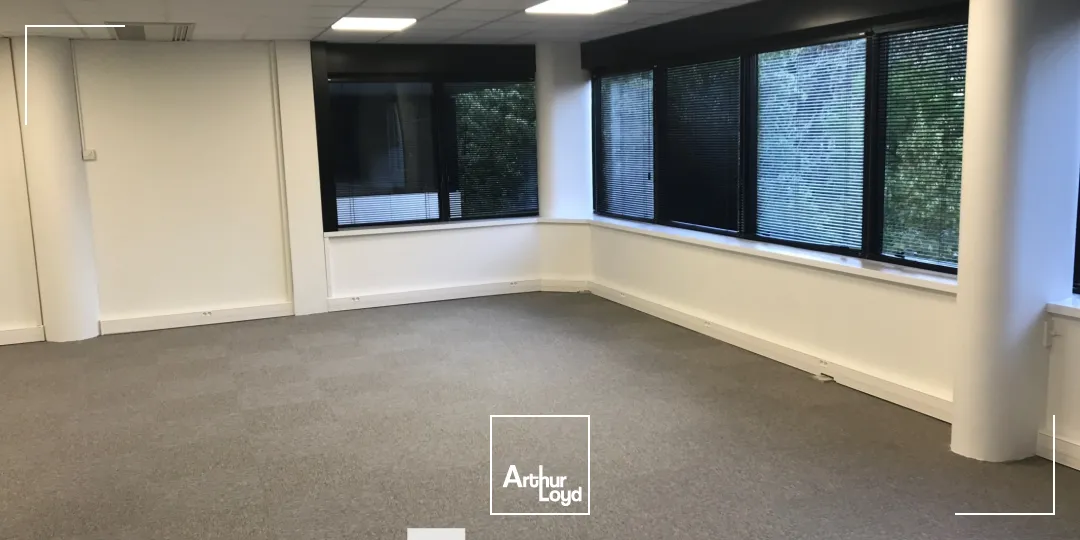 A louer - LE DANICA - Bureaux dans immeuble emblématique de la Part-Dieu - Lyon 3ème