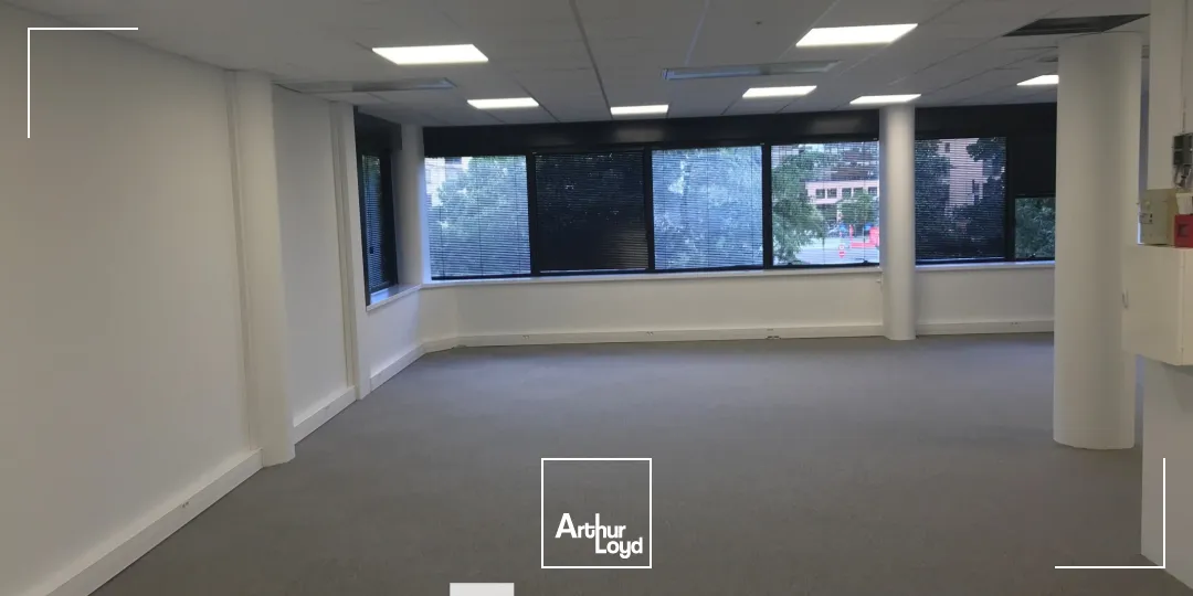 A louer - LE DANICA - Bureaux dans immeuble emblématique de la Part-Dieu - Lyon 3ème