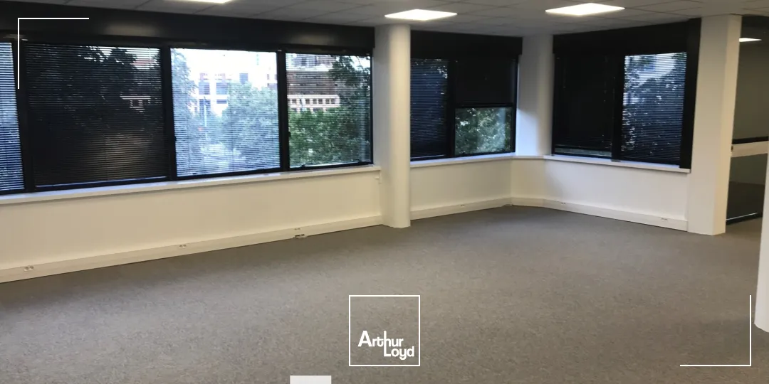 A louer - LE DANICA - Bureaux dans immeuble emblématique de la Part-Dieu - Lyon 3ème