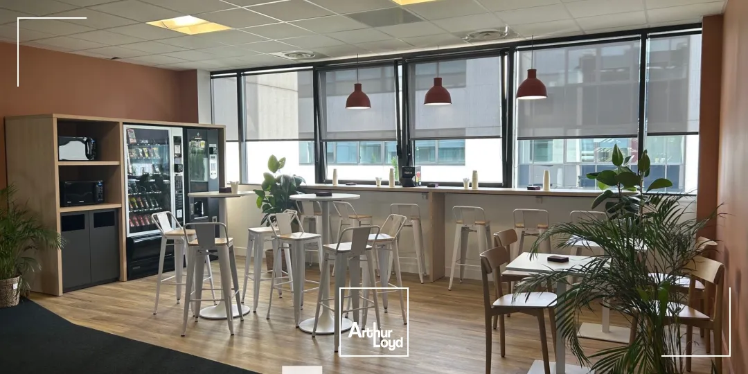 A louer - ALLEES DU PARC - Bureaux dans l'immeuble B - Saint Priest