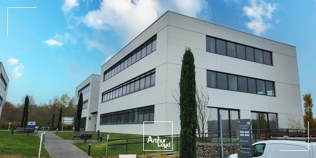 A louer - ALLEES DU PARC - Bureaux dans l'immeuble B - Saint Priest