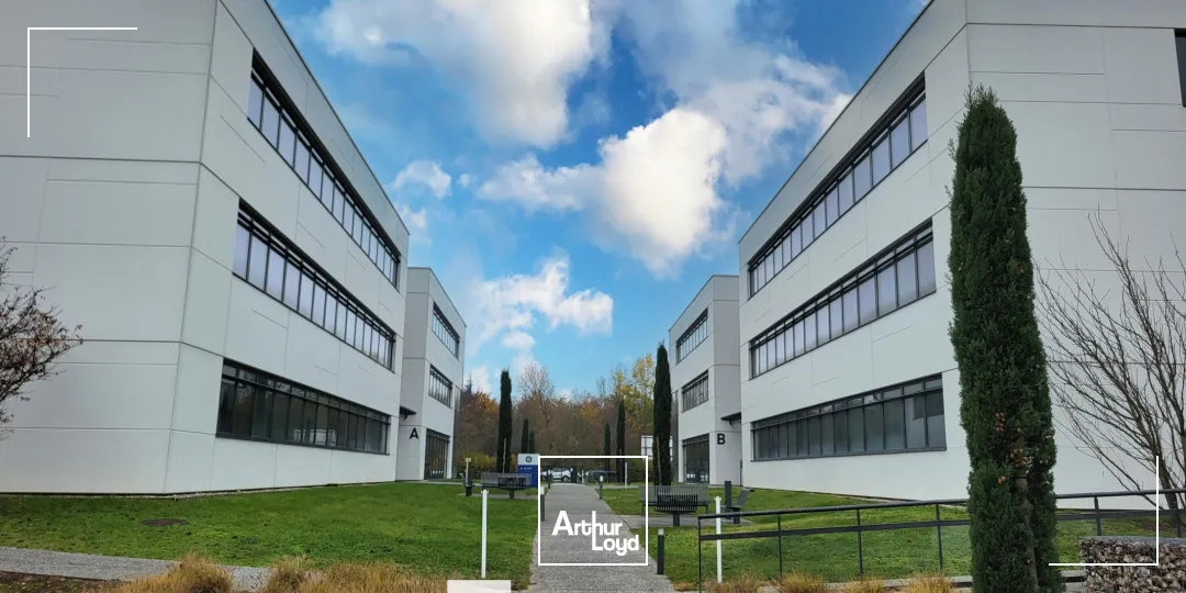 A louer - ALLEES DU PARC - Bureaux dans l'immeuble B - Saint Priest