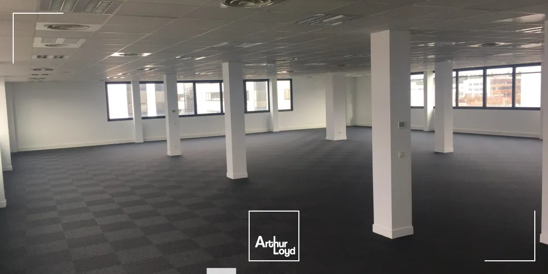 A louer - ALLEES DU PARC - Bureaux dans l'immeuble B - Saint Priest