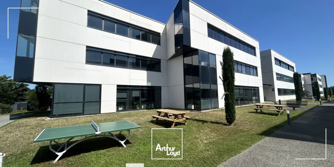 A louer - ALLEES DU PARC - Bureaux dans l'immeuble B - Saint Priest