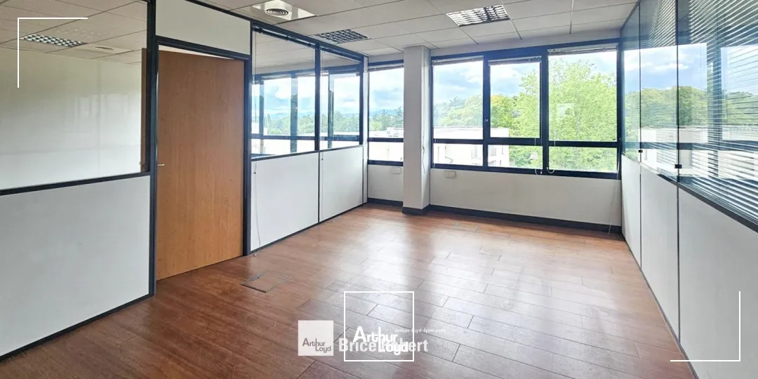 A louer - ROND POINT D'ECULLY - Bureaux ace plateau aménagéable - Ecully 