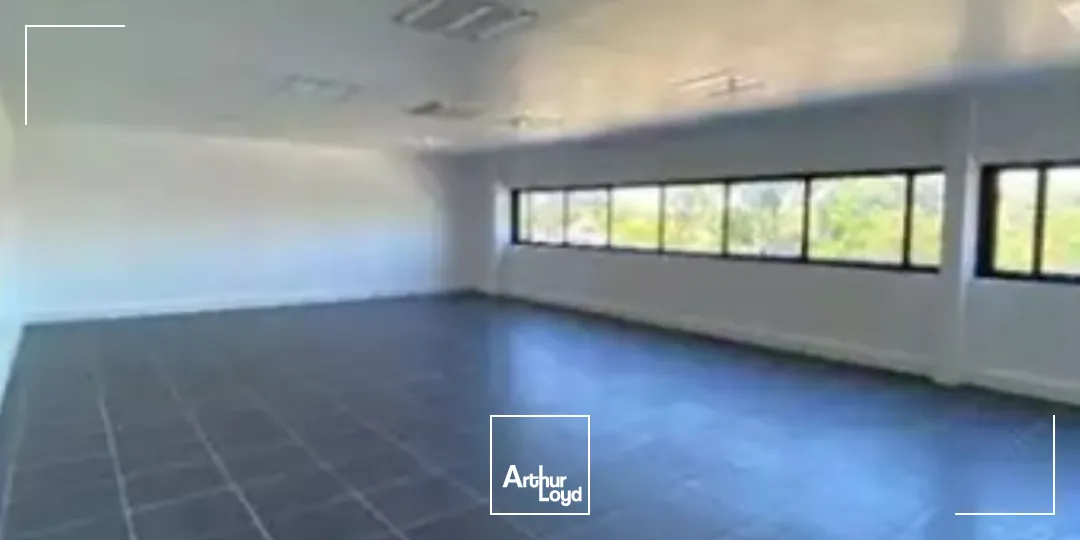 Bâtiment d'activité au coeur de la zone Vénissieux / Corbas