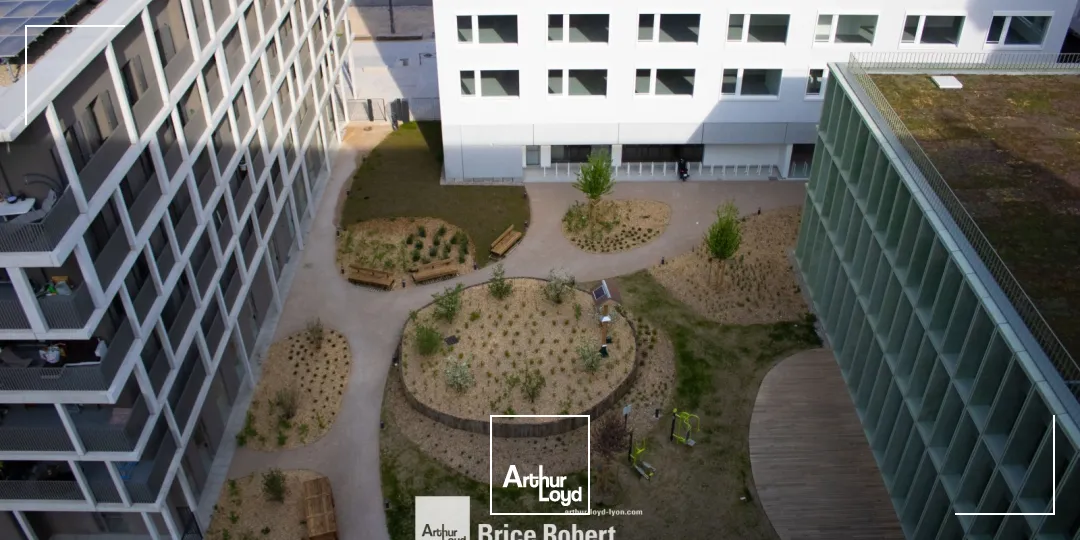 A louer - WORK #1 - Bureaux lumineux à Confluence - Lyon 2ème