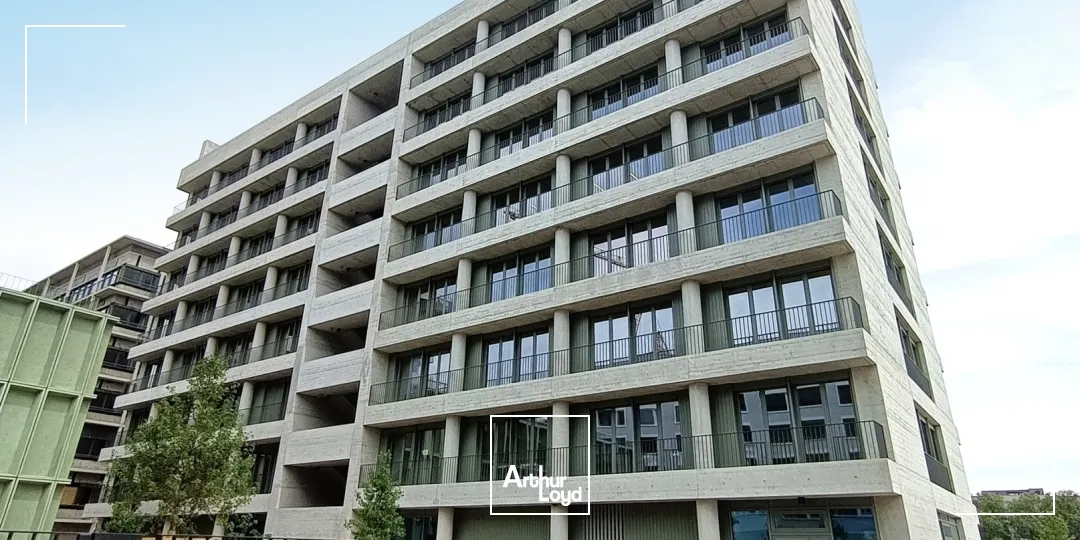 A louer - WORK #1 - Bureaux lumineux à Confluence - Lyon 2ème