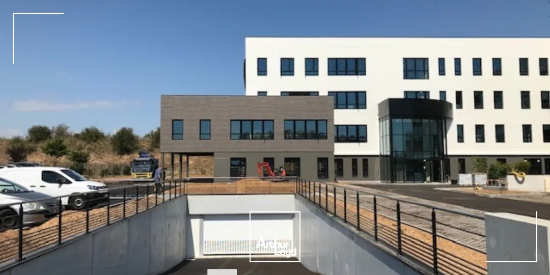 A louer - PARC EVEREST 2 - Bureaux neufs - Genas