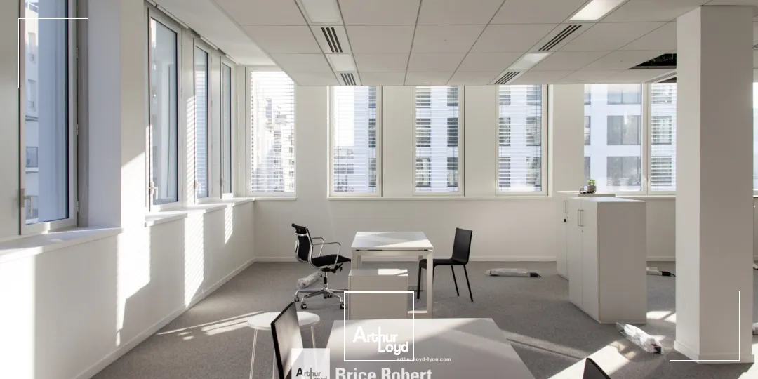 A louer - KBIS - Bureaux neufs au sein du quartier Carré de Soie - Vaulx en Velin 