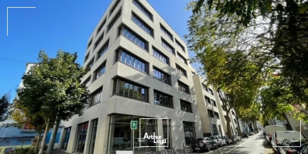A louer - Locaux mixtes à partir de 357 m² situés à l'ange d'une avenue passante - Proche Part-Dieu