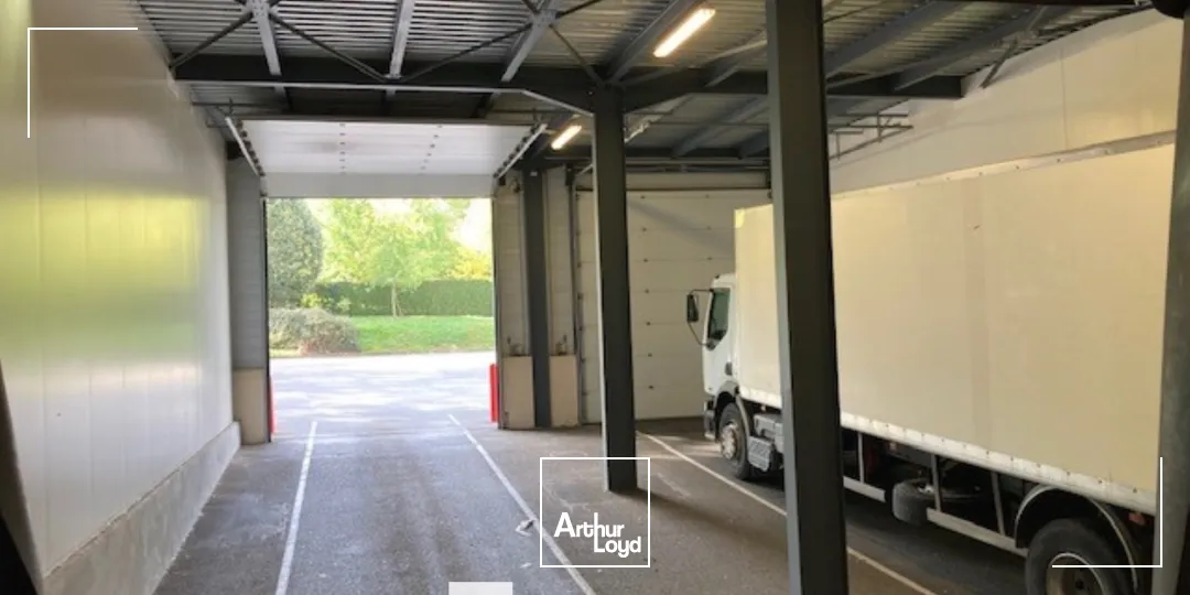 A acheter et à louer - 2 cellules industriels industrielles indépendants - à Lozanne 