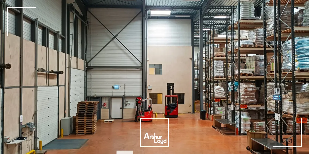 A acheter et à louer - 2 cellules industriels industrielles indépendants - à Lozanne 