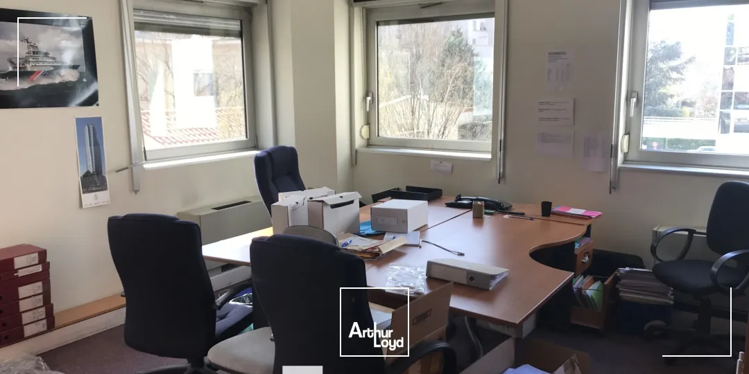 A louer - LE CAT SUD - Bureaux dans immeuble tertiaire - Lyon 8ème Monplaisir