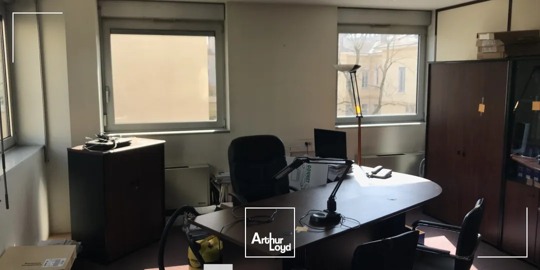 A louer - LE CAT SUD - Bureaux dans immeuble tertiaire - Lyon 8ème Monplaisir