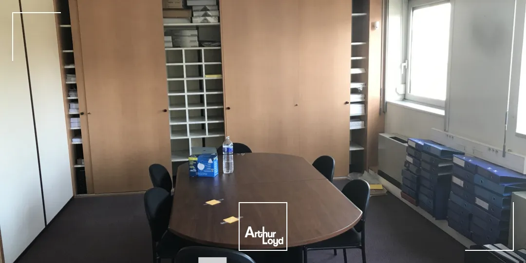 A louer - LE CAT SUD - Bureaux dans immeuble tertiaire - Lyon 8ème Monplaisir