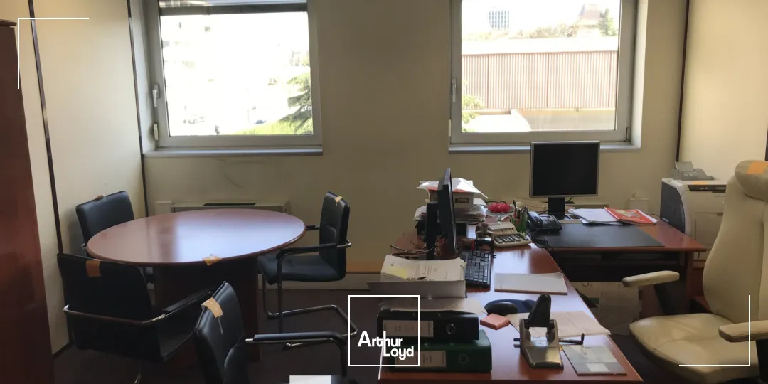 A louer - LE CAT SUD - Bureaux dans immeuble tertiaire - Lyon 8ème Monplaisir