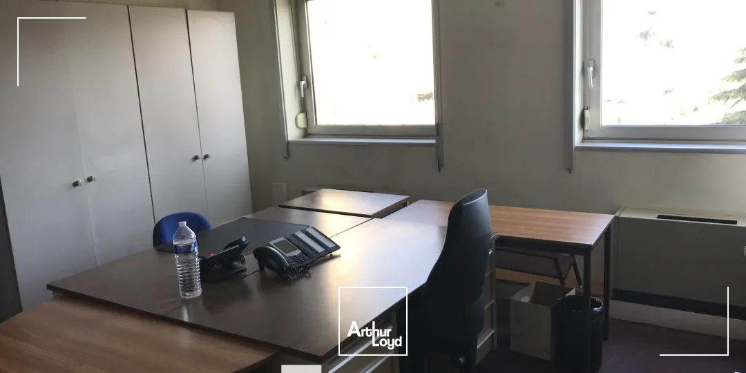 A louer - LE CAT SUD - Bureaux dans immeuble tertiaire - Lyon 8ème Monplaisir