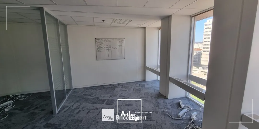 A louer - TOUR PART DIEU - Bureaux dans l'immeuble emblématique de la 