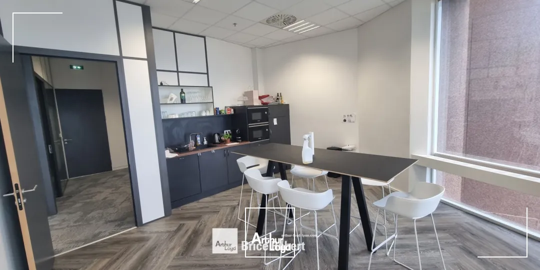 A louer - TOUR PART DIEU - Bureaux dans l'immeuble emblématique de la 