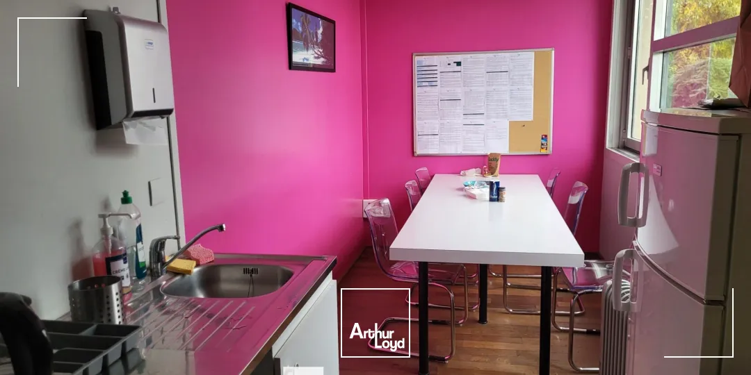 A louer - EQUALIS - Bureaux avec environnement paysagé - Ecully 