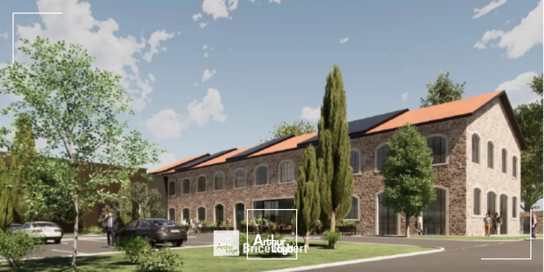 Locaux d'activités avec places de parking - proche route de Brignais à Chaponost