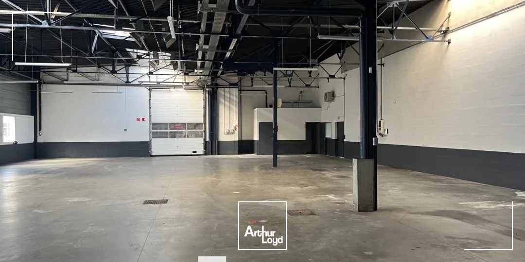 A LOUER - Bâtiments d'activités - VENISSIEUX