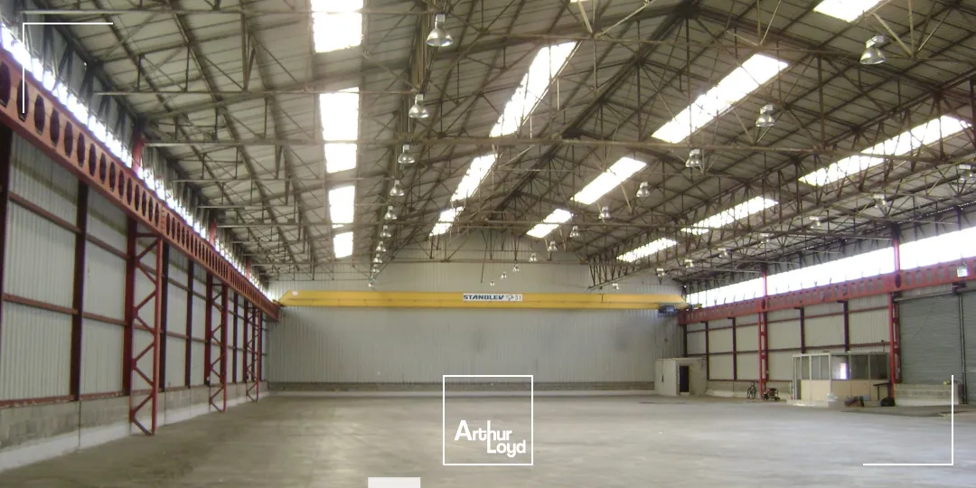 Location bâtiment industriel - Quincieux quartier La Salé